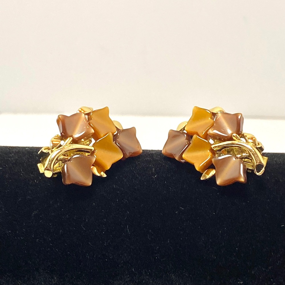 Vintage‎ Thermoset Lucite Moonglow Brown Leaf Cluster Clip On Earrings Retro MCM - Picture 3 of 5
